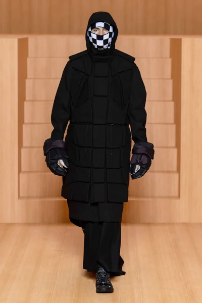 Look 43